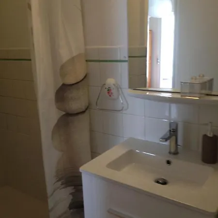 Apartment Plein Centre Studio Terrasse 2mn De La Mer !!!! *
